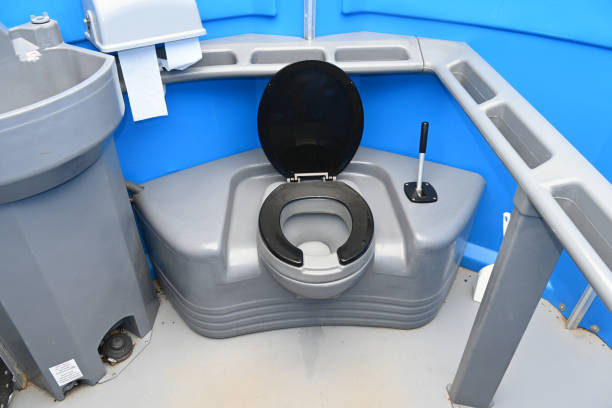 Best Porta potty rental near me  in Doniphan, MO